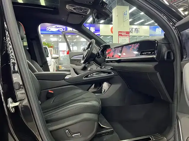 GEELY MONJARO 2.0TD HIGH-POWER AUTOMATIC 2WD SKY EDITION 2024