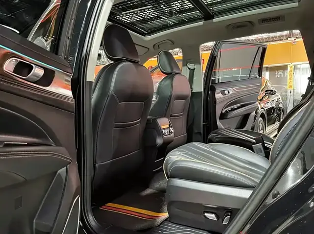 FORD EQUATOR ECOBOOST 225 PREMIUM 7-SEATER (КОМПОНОВКА 2/2/3) 2023