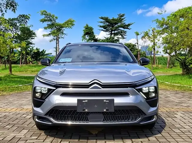 CITROEN C5 X VERSAILLES 1.6T A POWERFUL START TO THE YEAR OF THE TIGER EDITION 2023