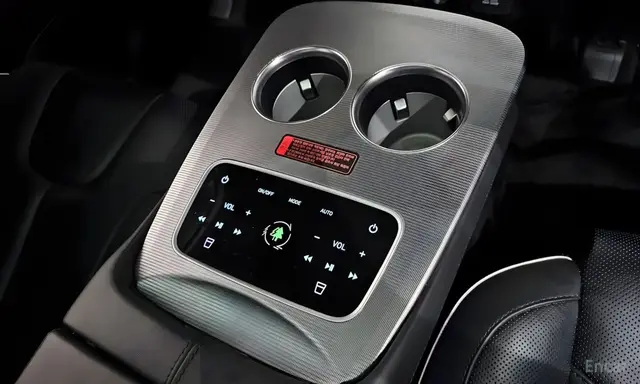 HYUNDAI THE PALISADE VIP VIP (ТОПОВОЕ ИСПОЛНЕНИЕ С РАЗДЕЛЬНЫМИ КАПИТАНСКИМИ КРЕСЛАМИ) 2023