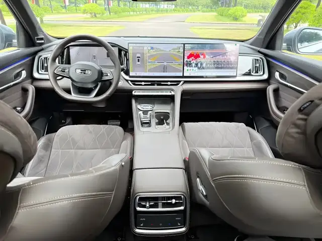 GEELY MONJARO ORIENTAL RADIANCE MOON GAZING EDITION (ЛИМИТИРОВАННЫЙ ФЛАГМАН НА ПОЛНОМ ПРИВОДЕ) 2025