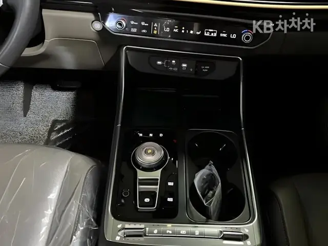 KIA THE CARNIVAL SIGNATURE + ВСЕ КЛЮЧЕВЫЕ ДОП. ПАКЕТЫ (STYLE MONITORING PACK SMART CONNECT DUAL SUNROOF) 2024