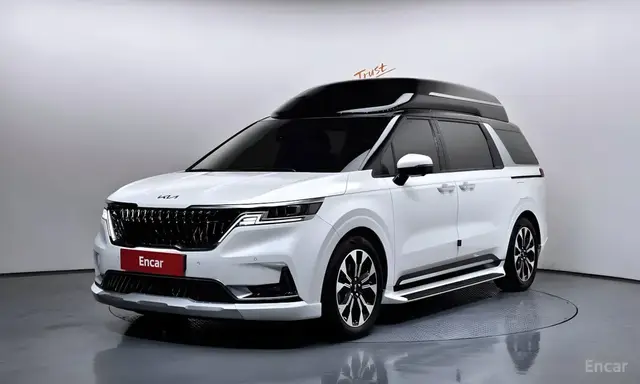KIA CARNIVAL HIGH LIMOUSINE (СПЕЦИАЛЬНАЯ СЕРИЯ С ВЫСОКОЙ КРЫШЕЙ И VIP-ОСНАЩЕНИЕМ) 2021
