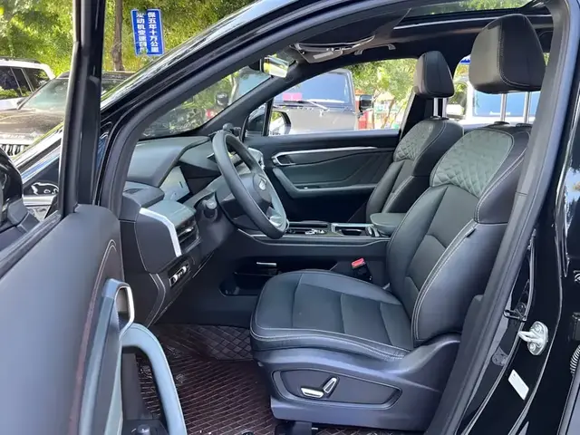 GEELY HAOYUE L PREMIUM EDITION (СБАЛАНСИРОВАННОЕ И ПРАКТИЧНОЕ ИСПОЛНЕНИЕ) 2023