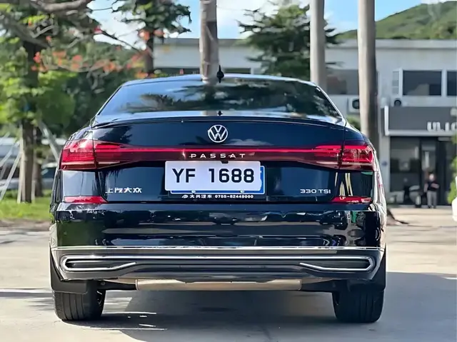 VOLKSWAGEN PASSAT STARRY SKY LUXURY EDITION 2022