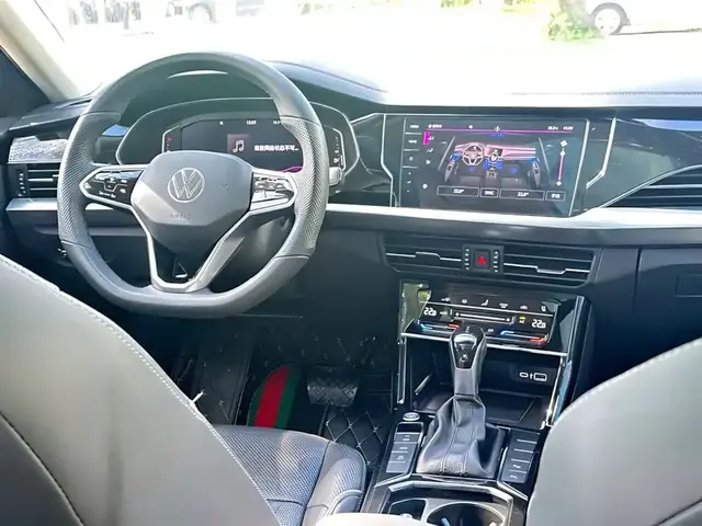 VOLKSWAGEN PASSAT STARRY SKY LUXURY EDITION 2022