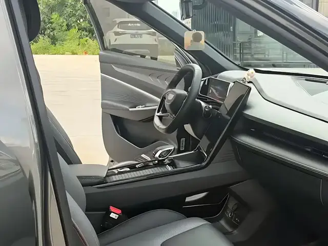GEELY BOYUE COOL SMART CONNECT+ (ТЕХНОЛОГИЧНОЕ ЦИФРОВОЕ ИСПОЛНЕНИЕ) 2023