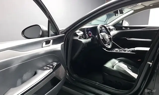 KIA K5 PRESTIGE С ПАКЕТОМ ОПЦИЙ COMFORT 2022