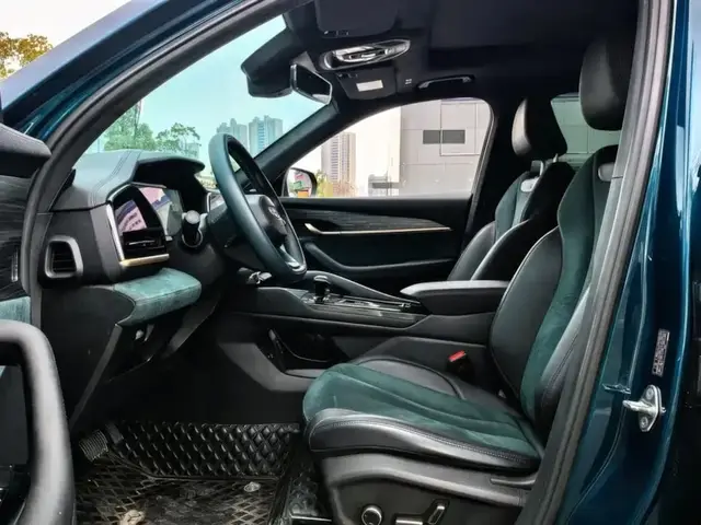 GEELY MONJARO SMART EDITION (МАКСИМАЛЬНЫЙ НАБОР ДОРОЖНЫХ АССИСТЕНТОВ И ПРЕМИУМ-ОПЦИЙ) 2022