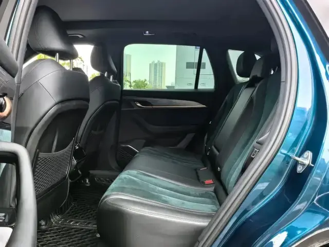 GEELY MONJARO SMART EDITION (МАКСИМАЛЬНЫЙ НАБОР ДОРОЖНЫХ АССИСТЕНТОВ И ПРЕМИУМ-ОПЦИЙ) 2022