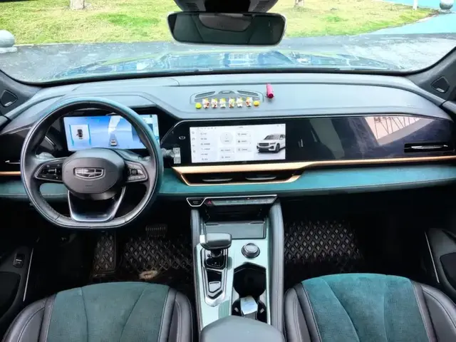 GEELY MONJARO SMART EDITION (МАКСИМАЛЬНЫЙ НАБОР ДОРОЖНЫХ АССИСТЕНТОВ И ПРЕМИУМ-ОПЦИЙ) 2022