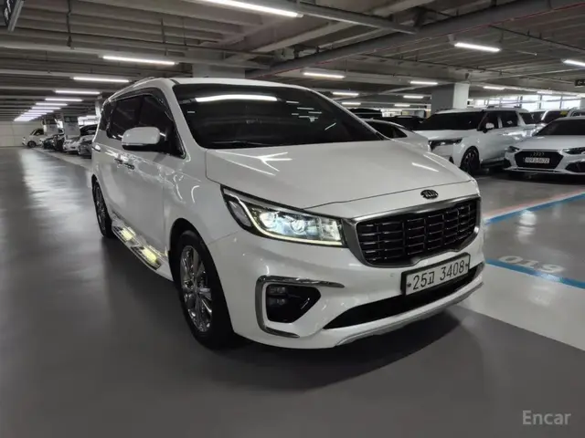 KIA CARNIVAL 9-МЕСТНАЯ ВЕРСИЯ БОГАТОЕ ОСНАЩЕНИЕ 2019