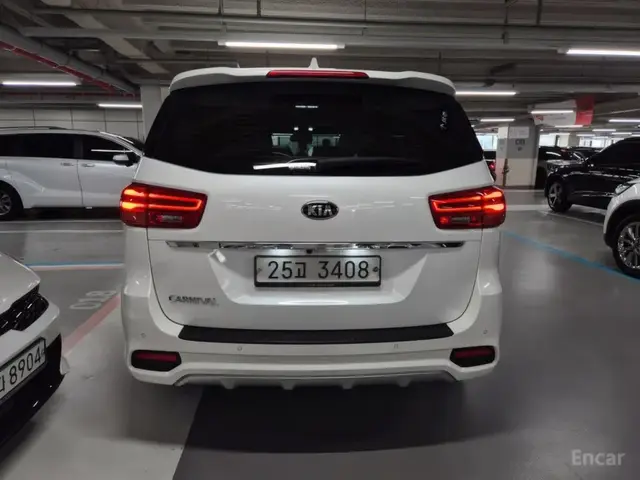 KIA CARNIVAL 9-МЕСТНАЯ ВЕРСИЯ БОГАТОЕ ОСНАЩЕНИЕ 2019