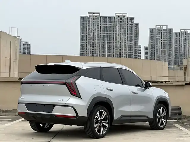 GEELY BOYUE L 1.5TD DCT SHANHE (SMART EDITION С РАСШИРЕННЫМ ПАКЕТОМ АССИСТЕНТОВ) 2025