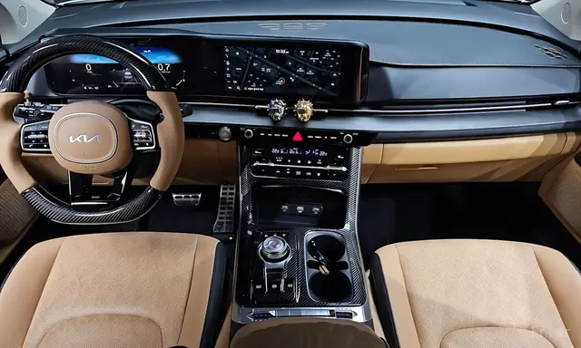 KIA CARNIVAL NOBLESSE 2023