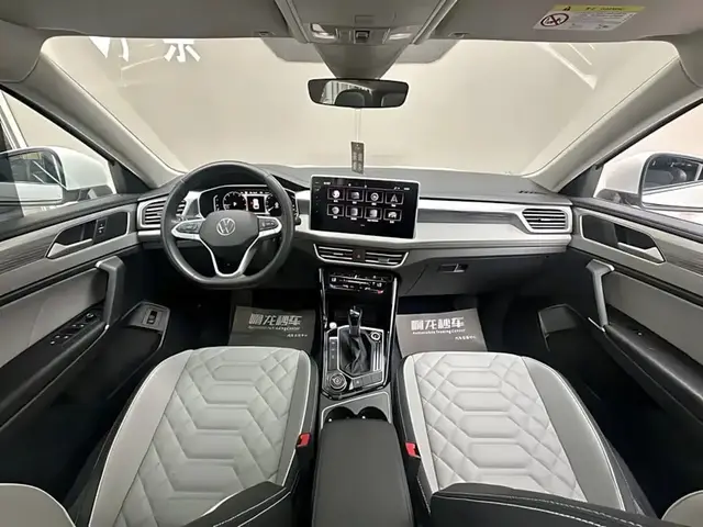 VOLKSWAGEN TAYRON R-LINE HIGH-PERFORMANCE EDITION (БОГАТЫЙ ПРЕДТОП) 2023