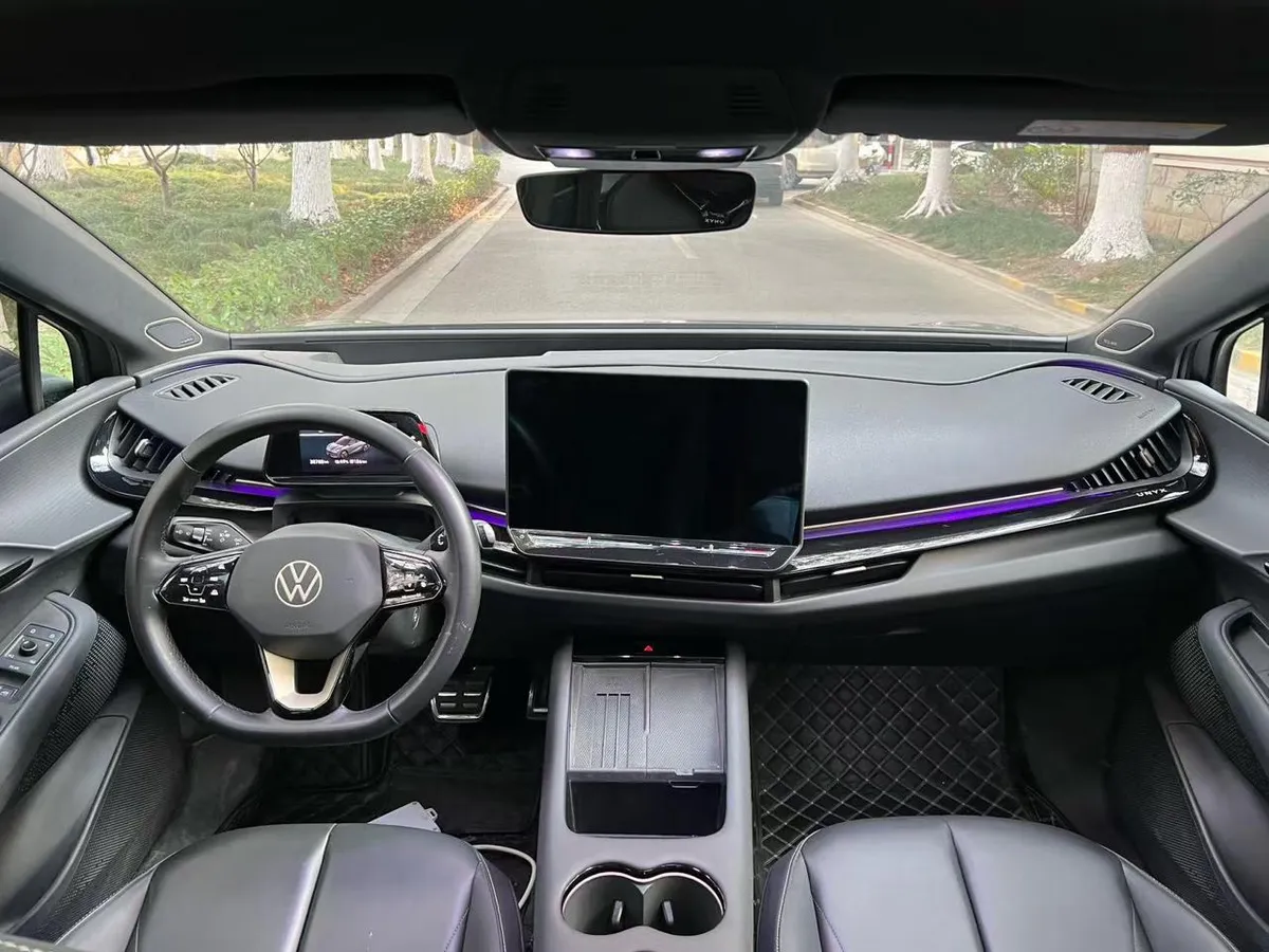 VOLKSWAGEN UNYX 2024