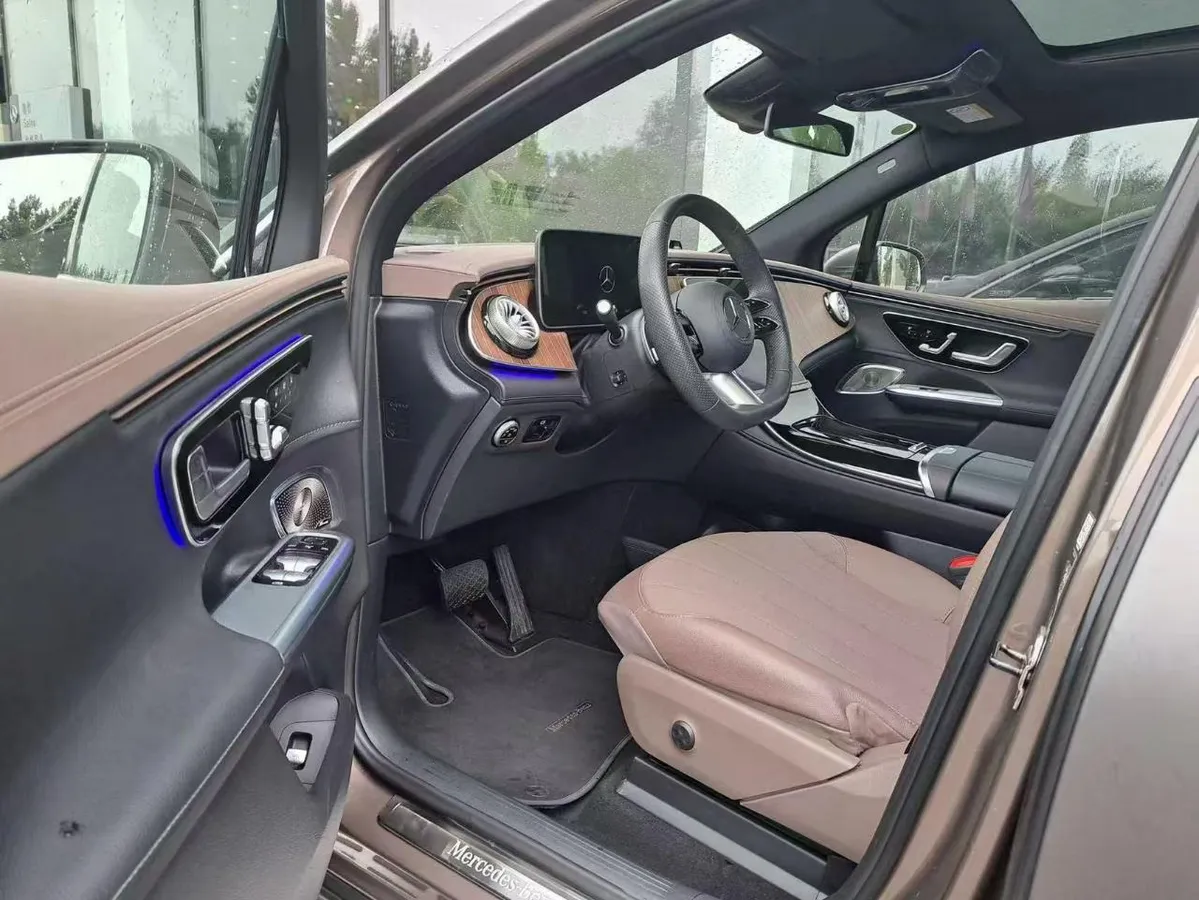 MERCEDES-BENZ EQE 350 2023