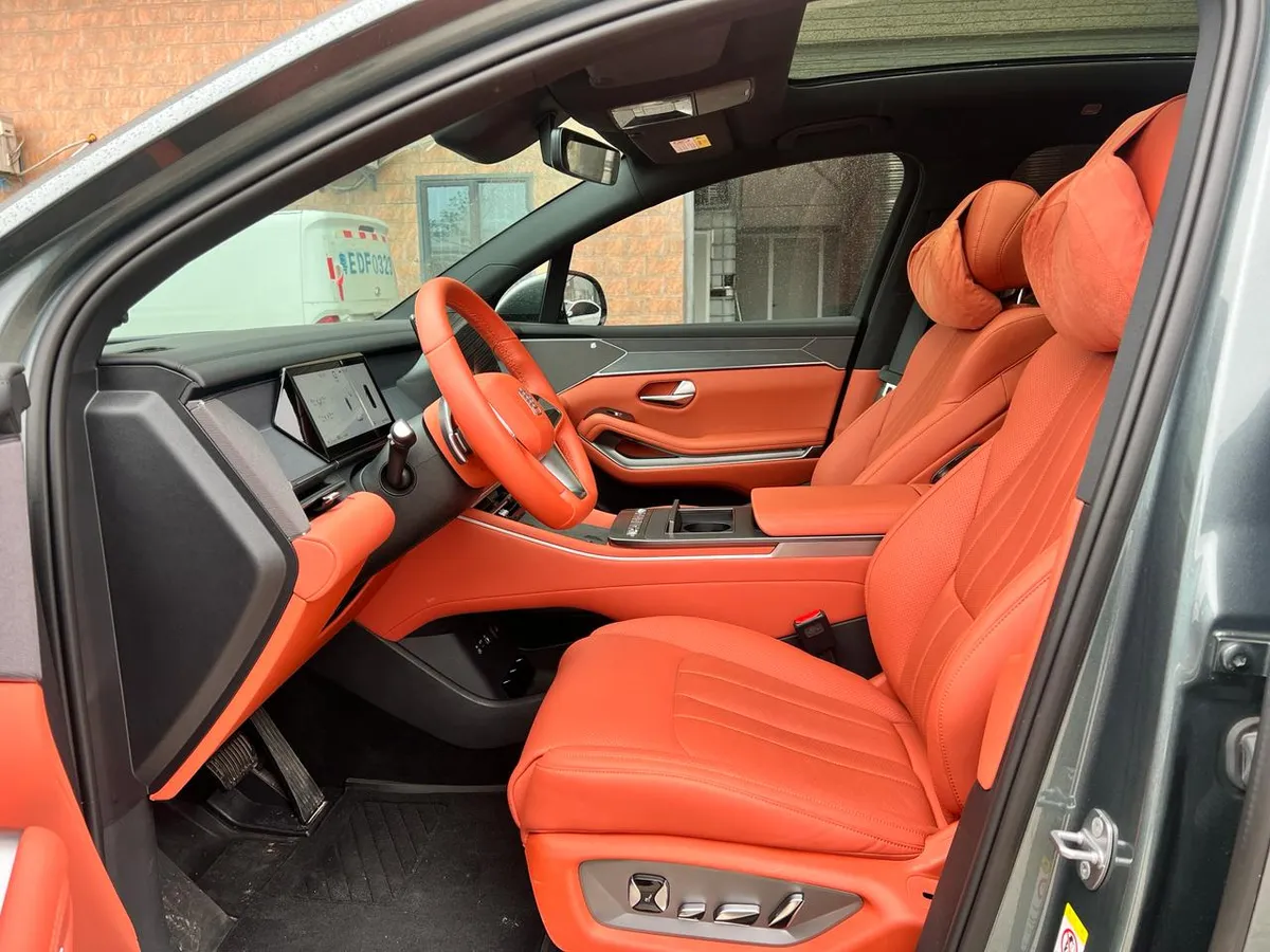 BYD TANG L EV 2025
