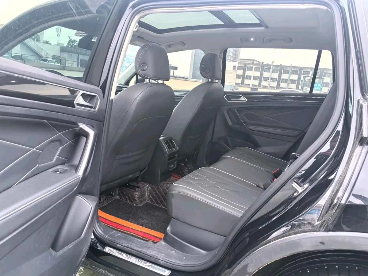 VOLKSWAGEN TIGUAN L МУЛЬТИРУЛЬ 2023
