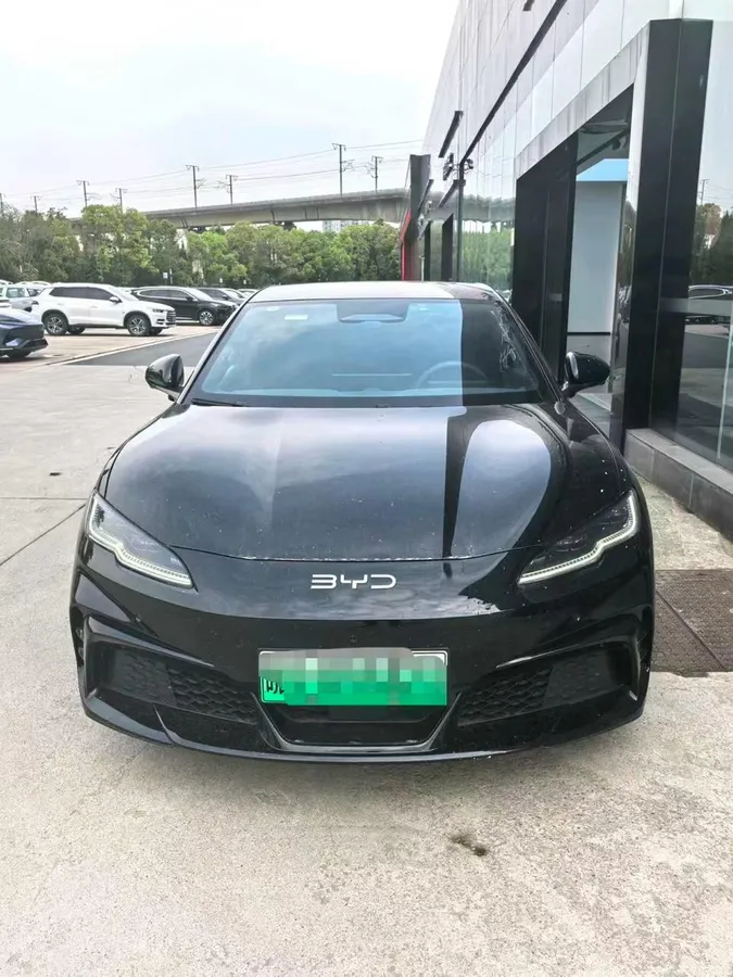 BYD SEAL 06 GT 605 2025