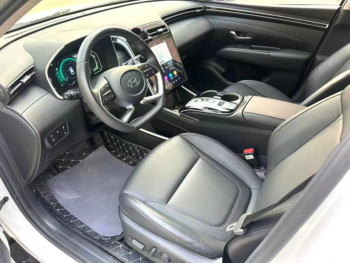 HYUNDAI TUCSON 2023