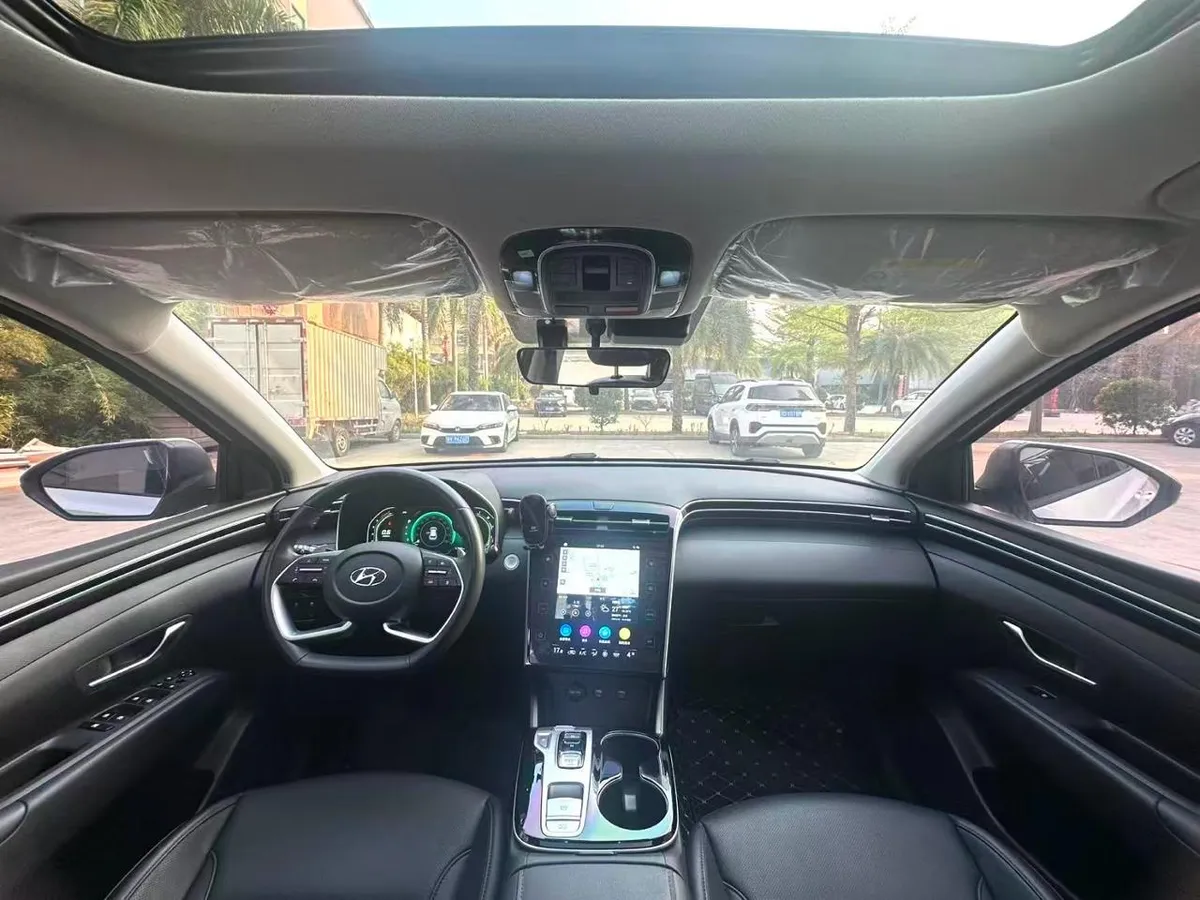 HYUNDAI TUCSON 2023