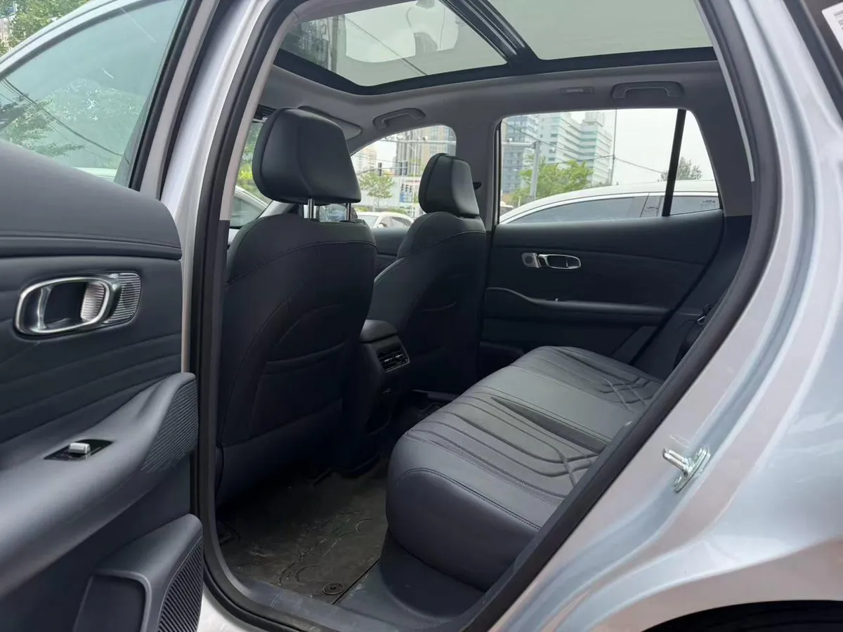 GEELY GALAXY STARSHIP EM-I GALAXY STARSHIP 7 EM-I 2025