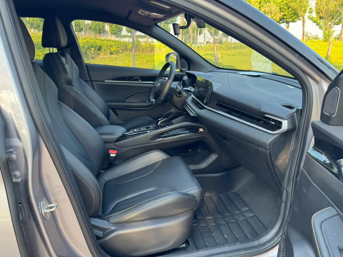 GEELY COOLRAY L 2025