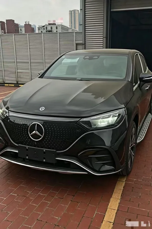 MERCEDES-BENZ EQE LUXURY 2024