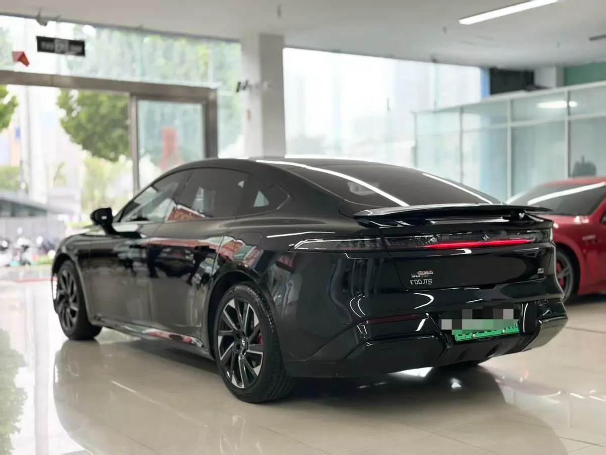 DONGFENG eπ 007 2024