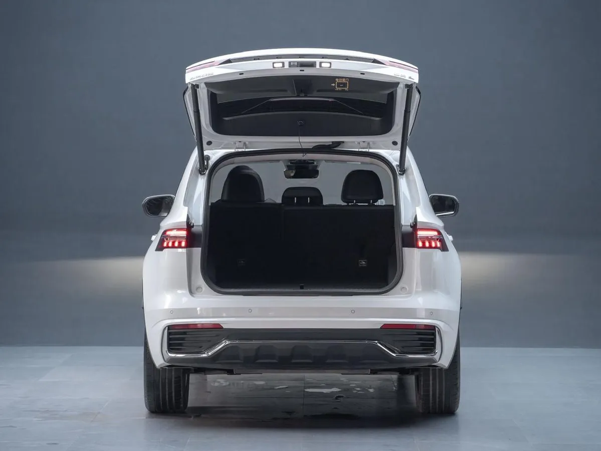 GEELY MONJARO FLAGSHIP 2023