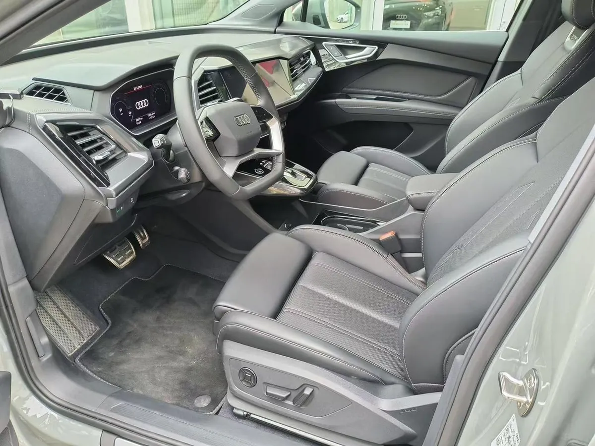 AUDI Q4 E-TRON 2024