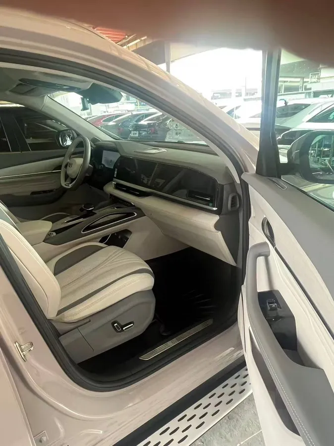 GEELY MONAJRO 2023