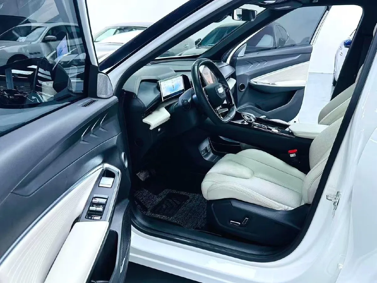 GEELY BOYUE COOL 2023
