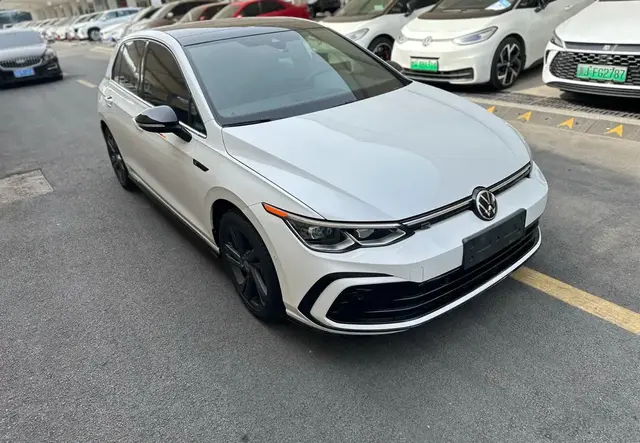 VOLKSWAGEN GOLF R-LINE 2021