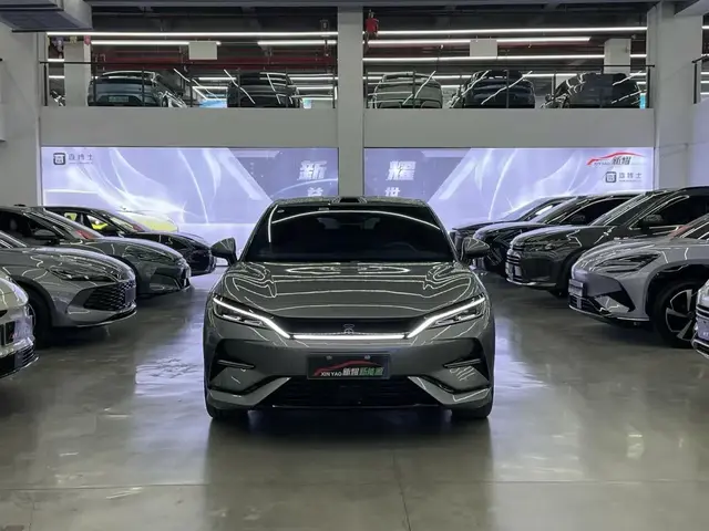 BYD SONG L EV 2025