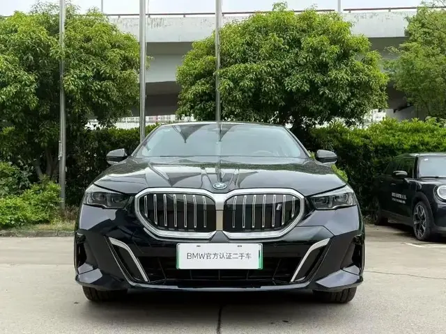 BMW I5 2025