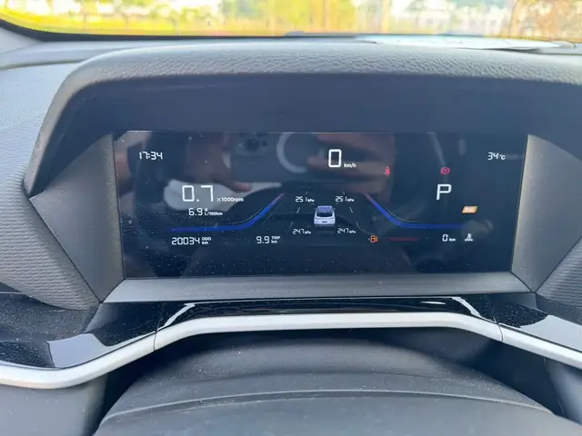 GEELY COOLRAY L 2025