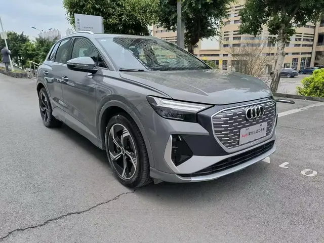 AUDI Q4 E-TRON 2024