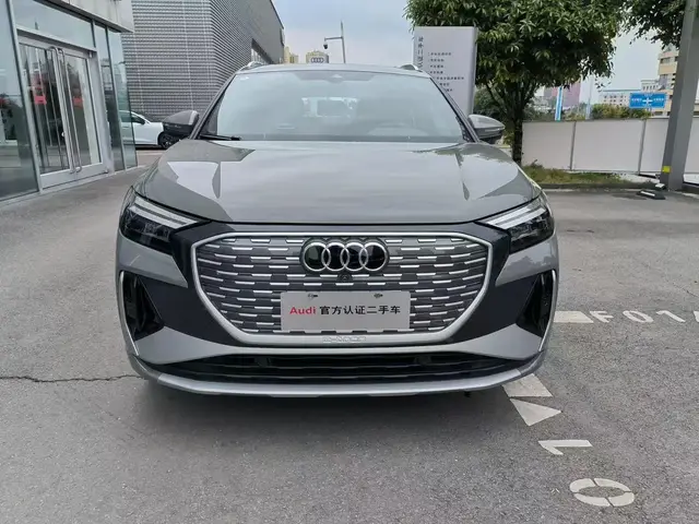 AUDI Q4 E-TRON 2024