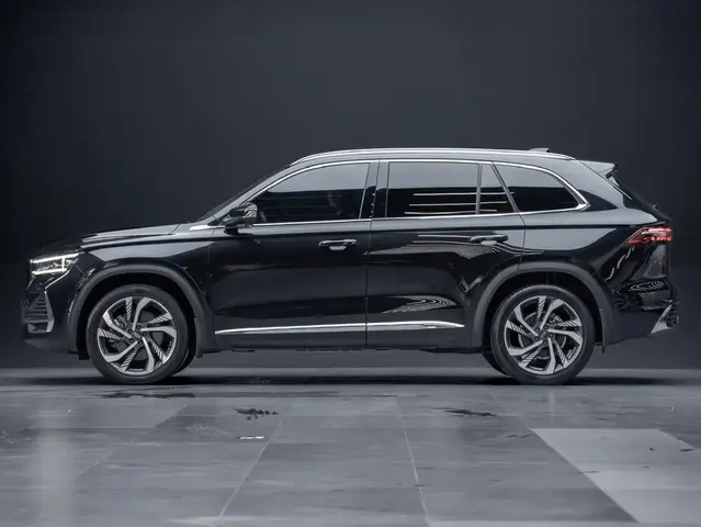 GEELY MONAJRO 2022