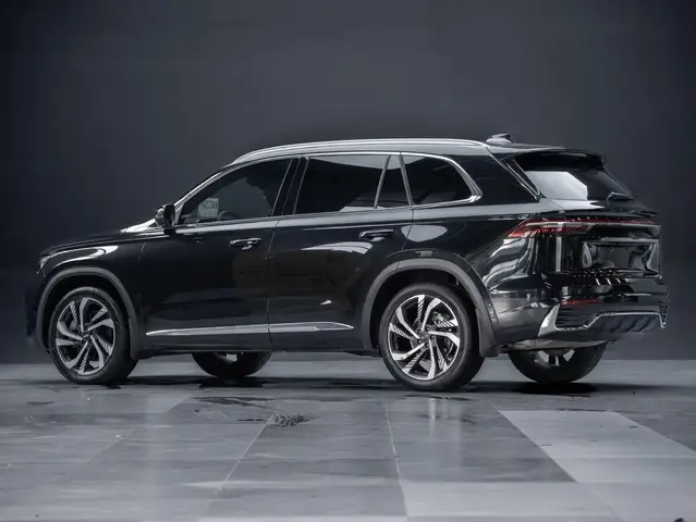GEELY MONAJRO 2022
