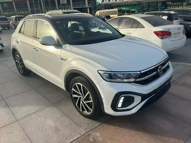 VOLKSWAGEN T-ROC STARLIGHT T-ROC 300TSI DSG STARLIGHT 2023