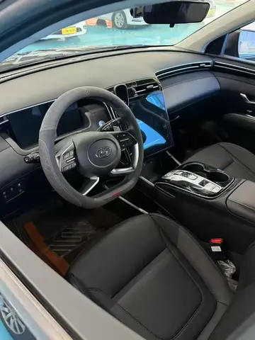 HYUNDAI TUCSON PREMIUM 2023