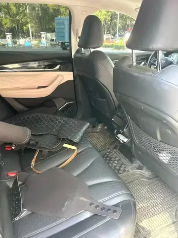 GEELY MONAJRO 2023