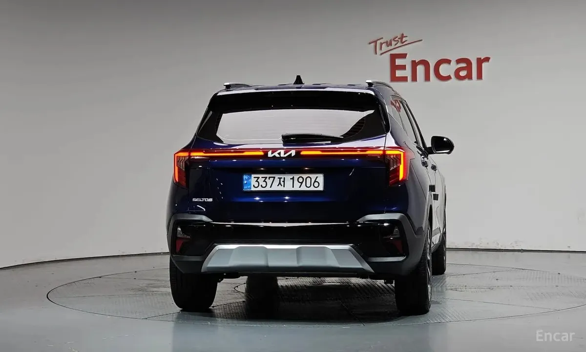 KIA SELTOS SIGNATURE 2024
