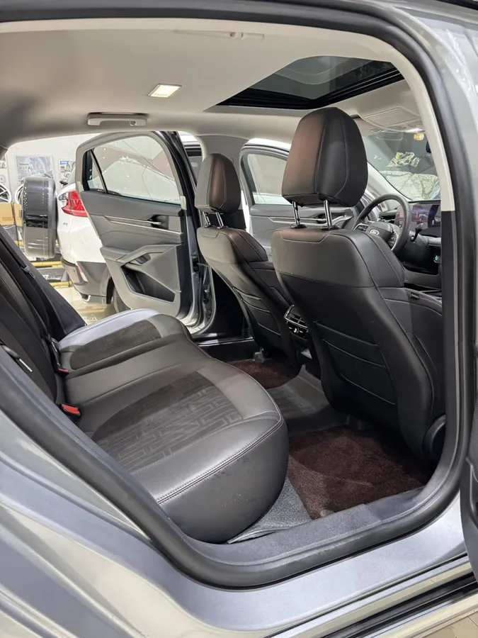 FORD MONDEO 2023