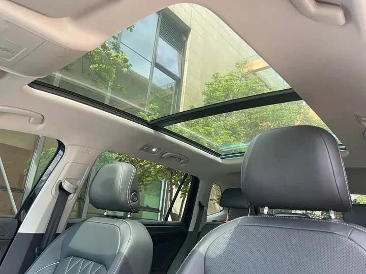 VOLKSWAGEN TIGUAN L 2023