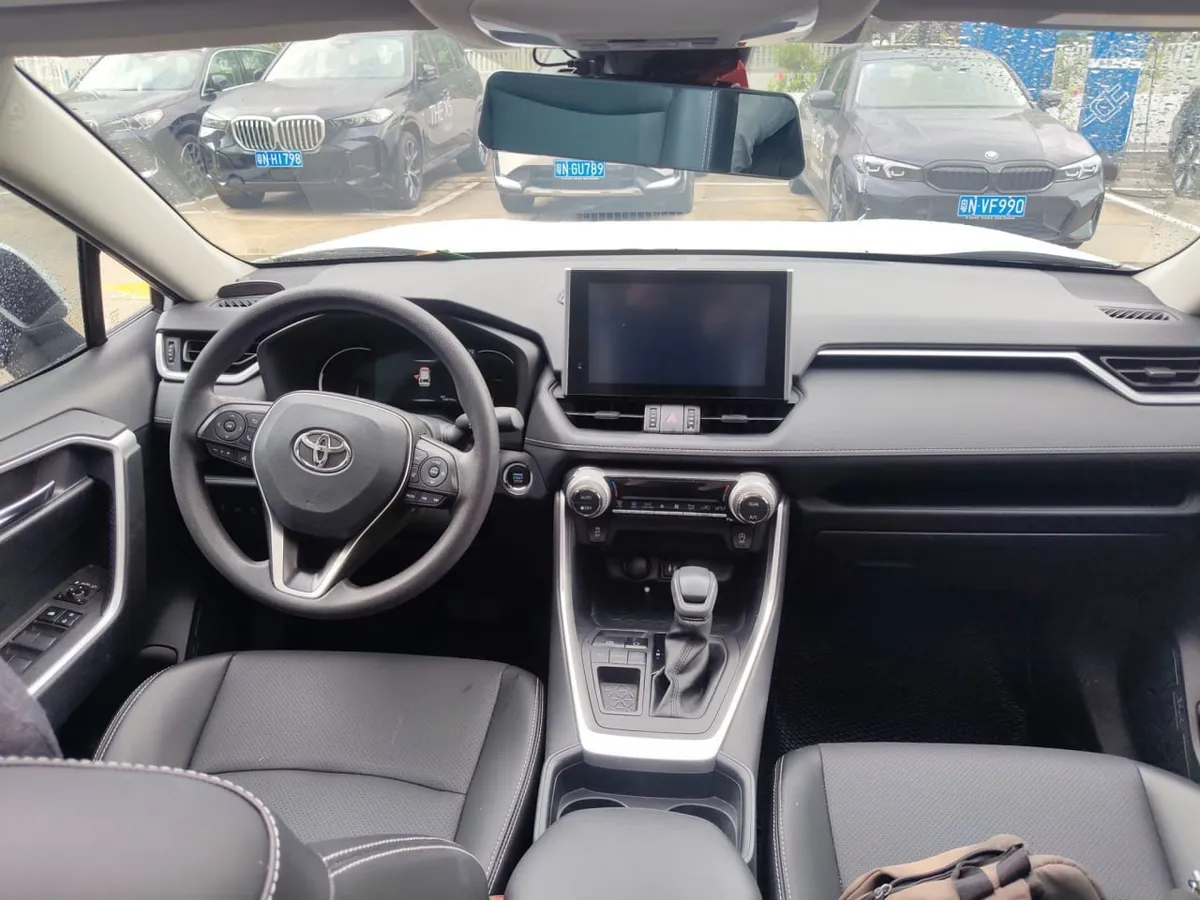 TOYOTA RAV4 2022